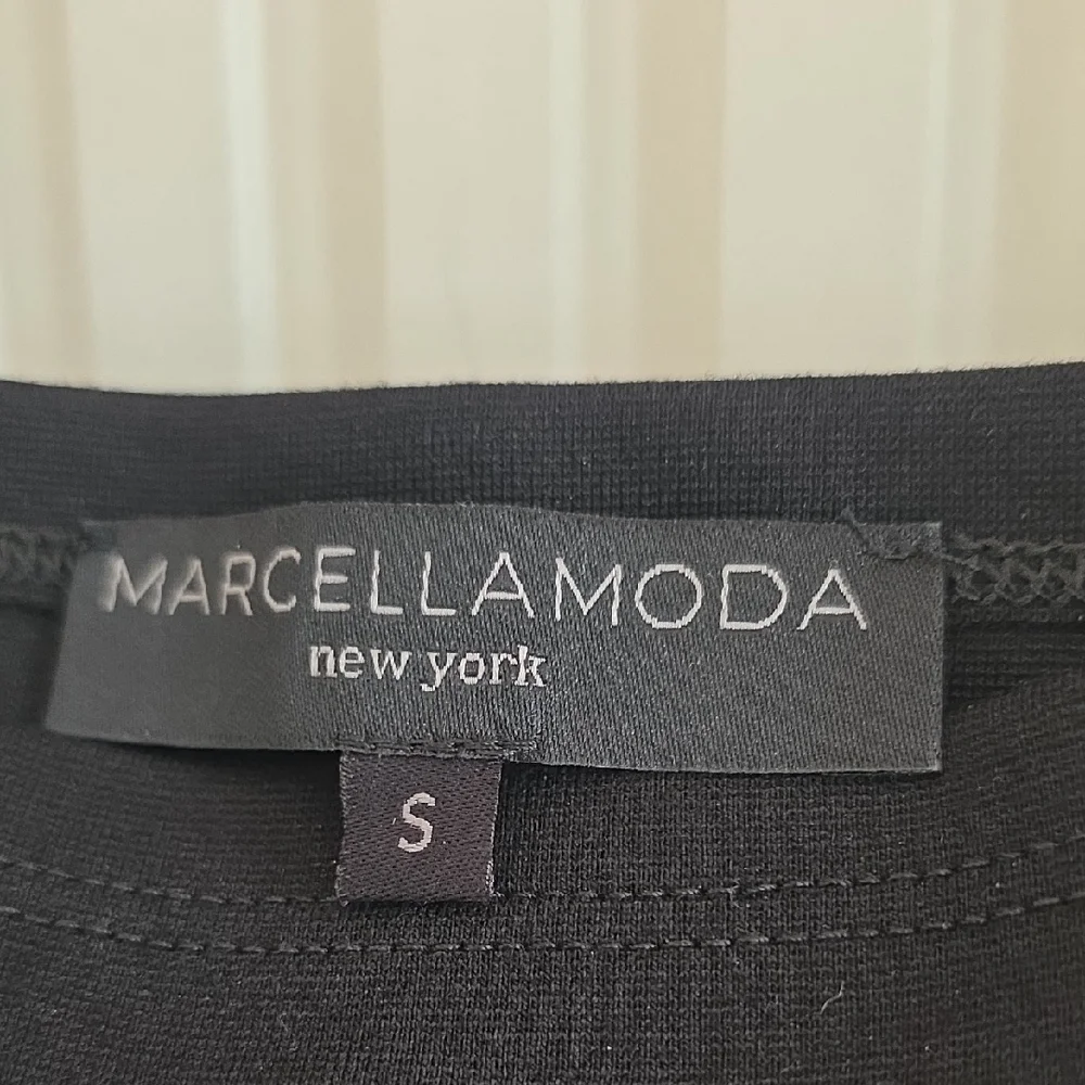 Black Women's Square Neck Camisole